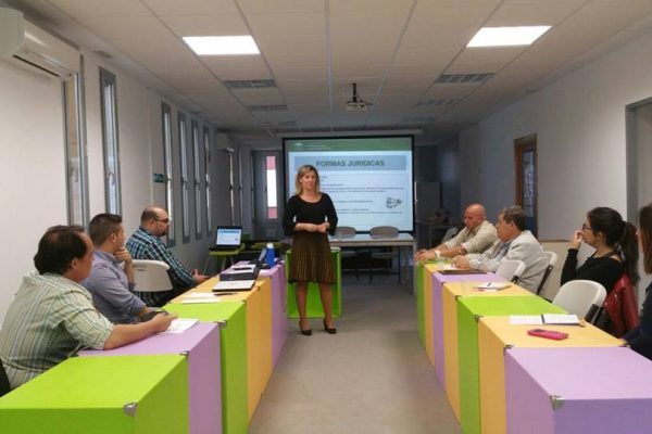 Taller sobre Constitución jurídica de empresas 2019